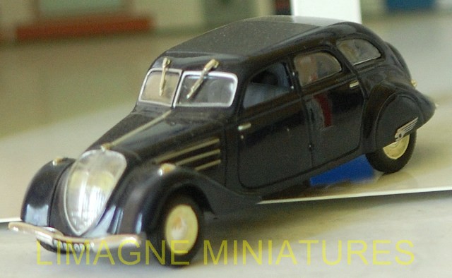 PEUGEOT 403 Berline 1966 SEB NOREV 1:43 blister de reference G1124047
